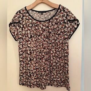 Adrienne Vittadini Floral Black and Beige Top